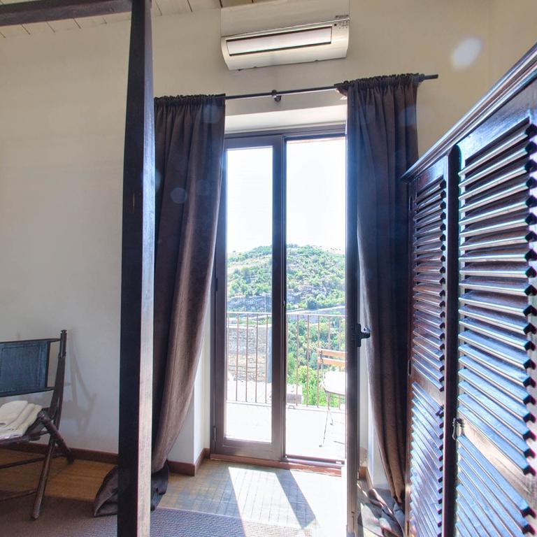 Bed and Breakfast Giumbabulla Luxury House Рагуза Экстерьер фото